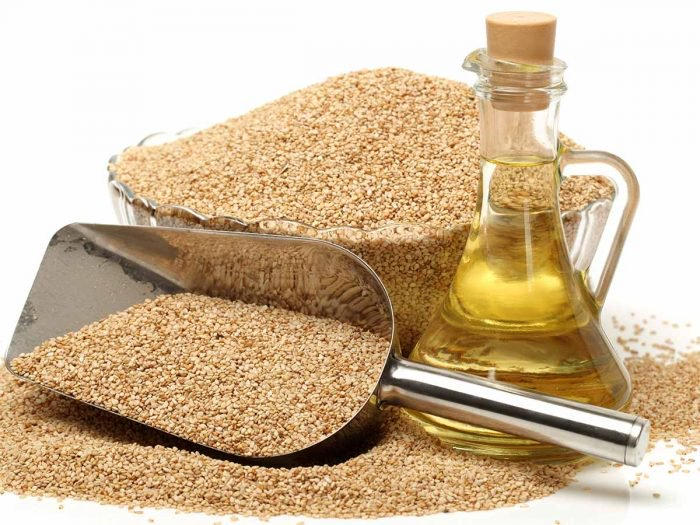 فوائد زيت السمسم فوائد زيت السمسم
